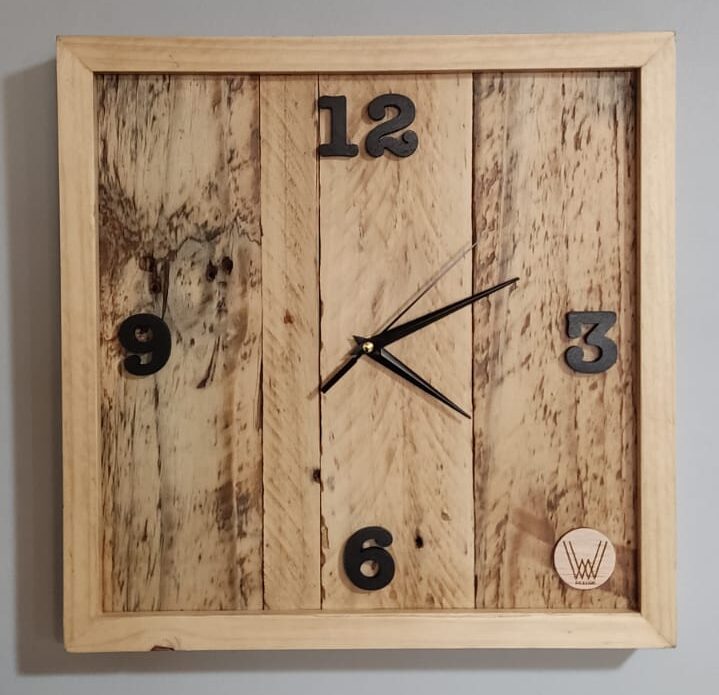 Reloj de pared madera reciclada | WoodWicker Productos de